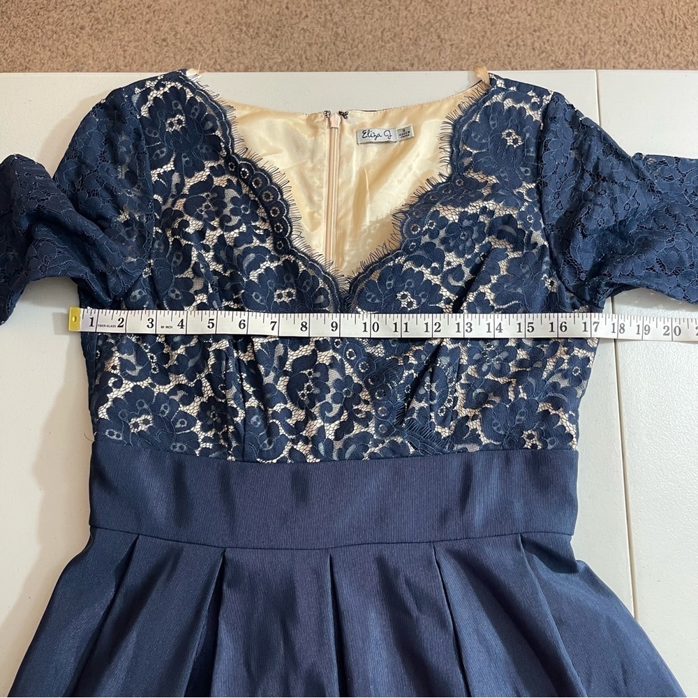 Eliza J Lace Faille Formal Empire Waist Gown Navy Blue Women Size 8 Wedding - Picture 11 of 14